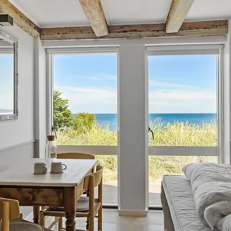 Дом отдыха In With Kitchen